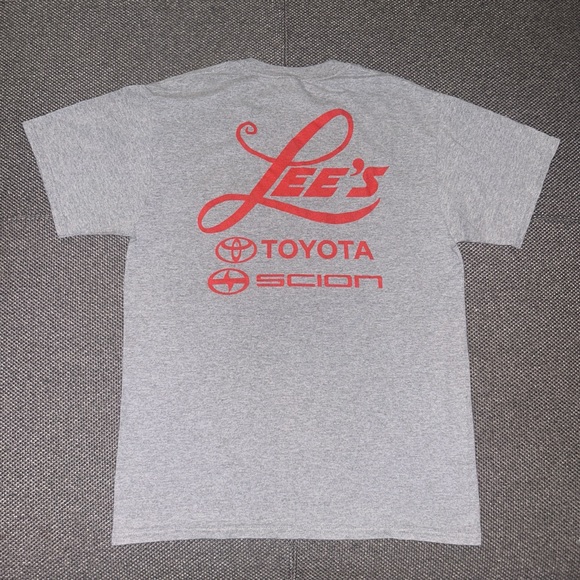 Vintage Y2K Toyota Scion Men's Gray Logo T-Shirt